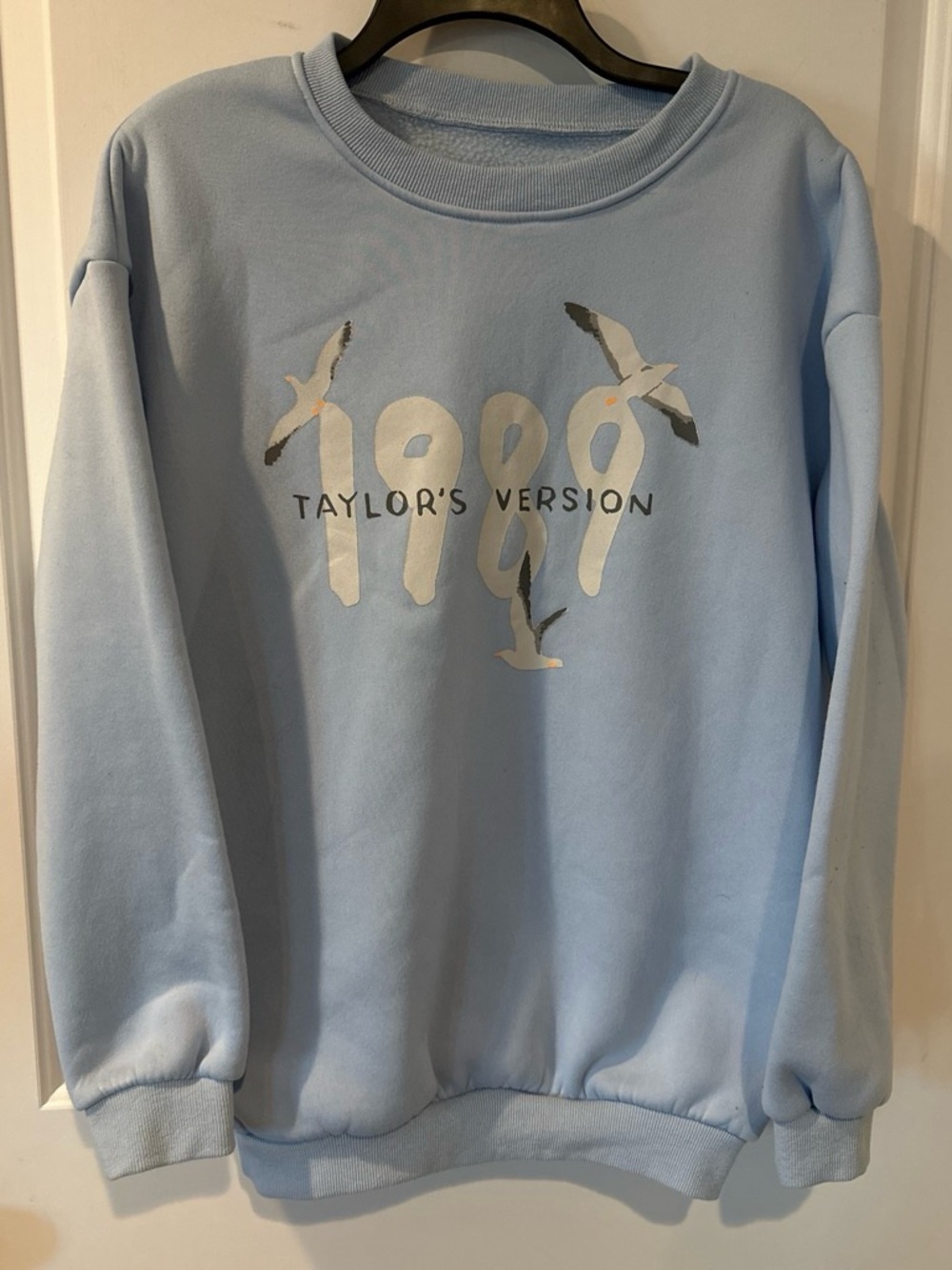 Taylor Swift Blue '1989' Seagull Graphic Crewneck Sweatshirt